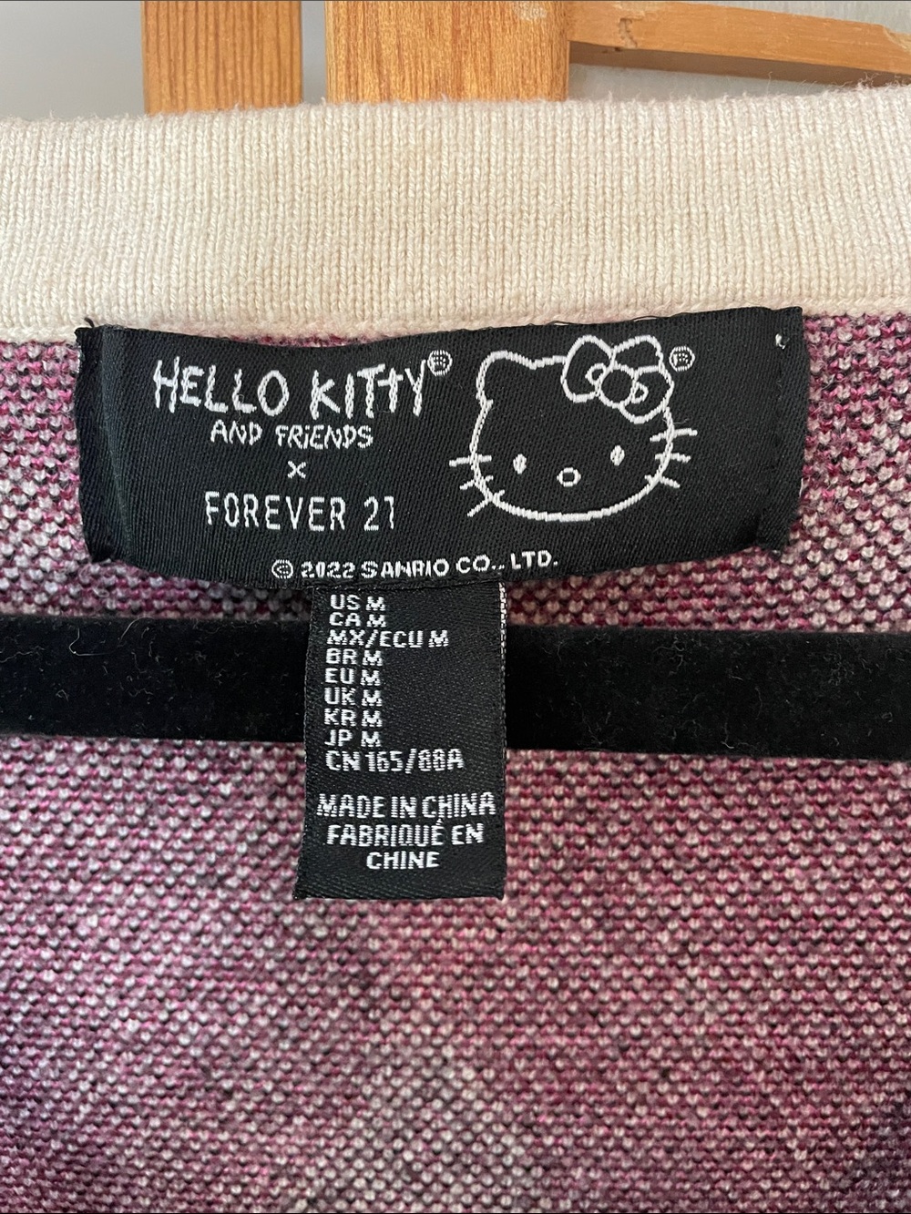 Hello Kitty and Friends x Forever 21 Limited Edition Argyle Cardigan M - Picture 3 of 10
